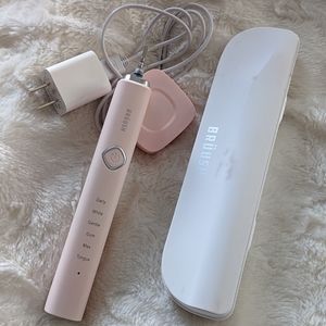 Brüush Pink Electric Toothbrush.